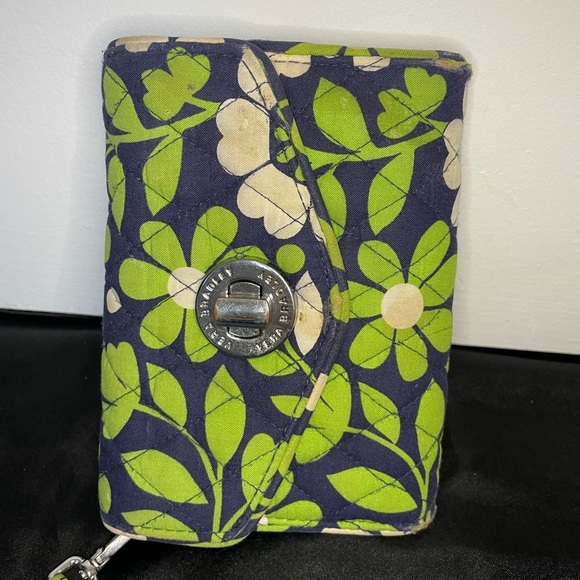 Vera Bradley Turn Lock Wallet in Lucky You Pattern - Picture 7 of 11